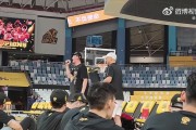 ?官方玩梗最为致命!王博:你们的来指导把总冠军奖杯带回来了