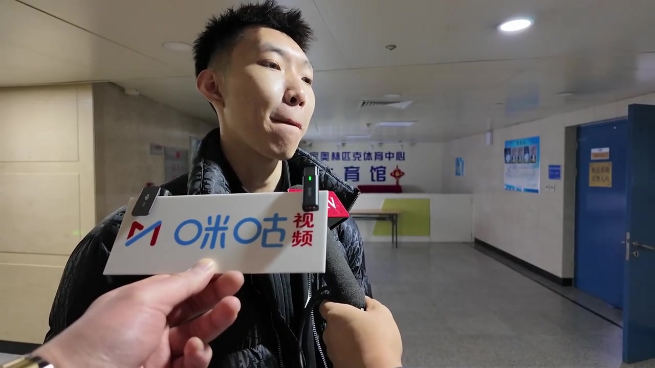 廖三宁:今晚要适应山东的对抗强度 我就是利用自身特点帮助球队