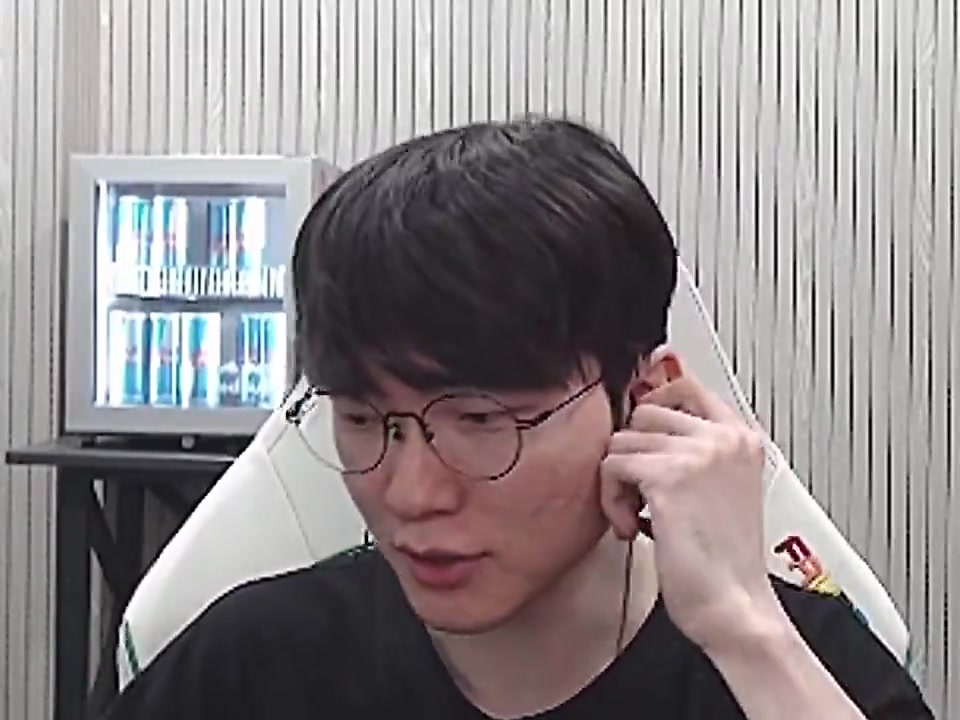全力飞!Faker:(Doran是对面的上路吗?(对面)还有Gumayusi?我会赢的!